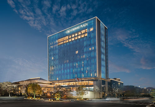 mais recente caso da empresa sobre Crowne Plaza Shang Luo