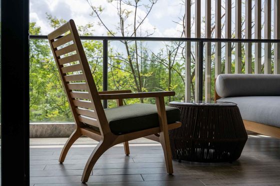 Instalação de móveis de apartamento de estilo resort resistente ao desgaste Sofá e cadeiras personalizados