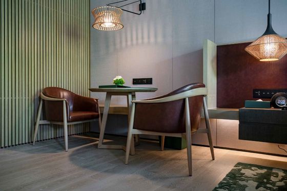 Instalação de móveis de apartamento de estilo resort resistente ao desgaste Sofá e cadeiras personalizados