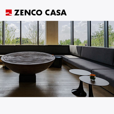 Mobiliário de lazer de hotel Sofá fixo para várias pessoas estilo Wabi Sabi Mesa de café de pilar de madeira
