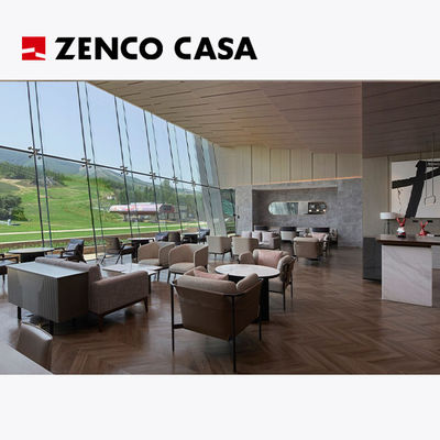 Mobiliário moderno de salão do lobby do hotel, incluindo cadeira de lazer e mesa de café